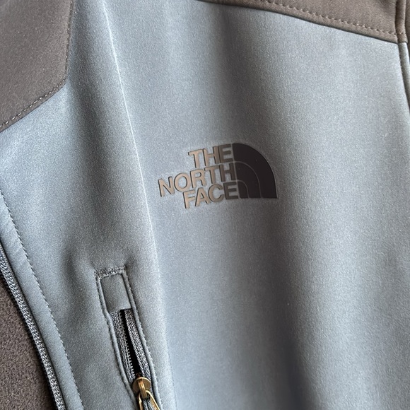 The North Face Jacket - Picture 6 of 10